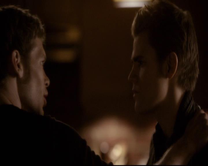 VampireDiariesWorld-dot-org_2x22AsILayDying1111.jpg