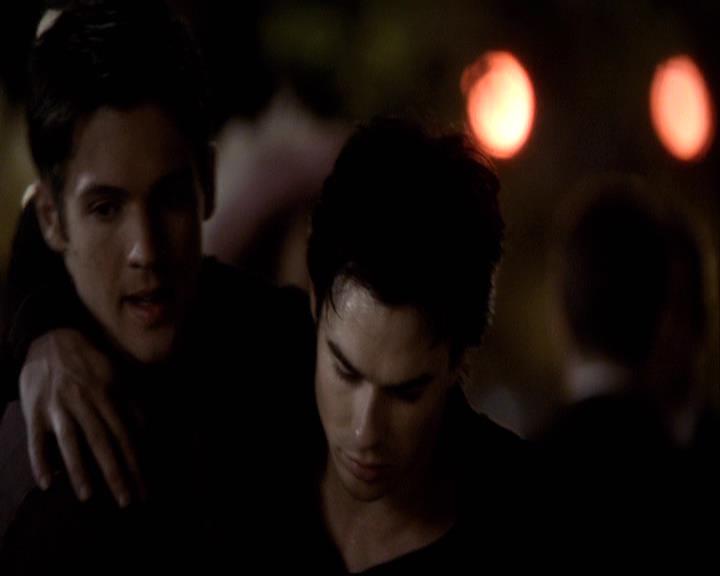 VampireDiariesWorld-dot-org_2x22AsILayDying1143.jpg