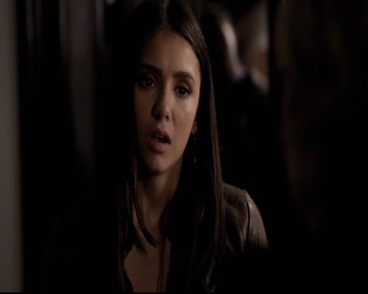 VampireDiariesWorld-dot-org_2x22AsILayDying1159.jpg