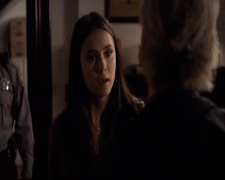 VampireDiariesWorld-dot-org_2x22AsILayDying1163.jpg