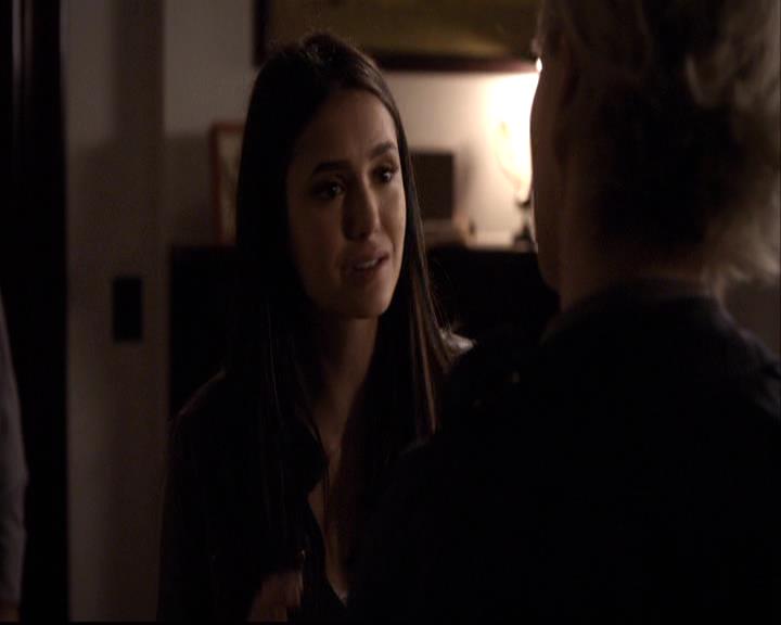 VampireDiariesWorld-dot-org_2x22AsILayDying1165.jpg