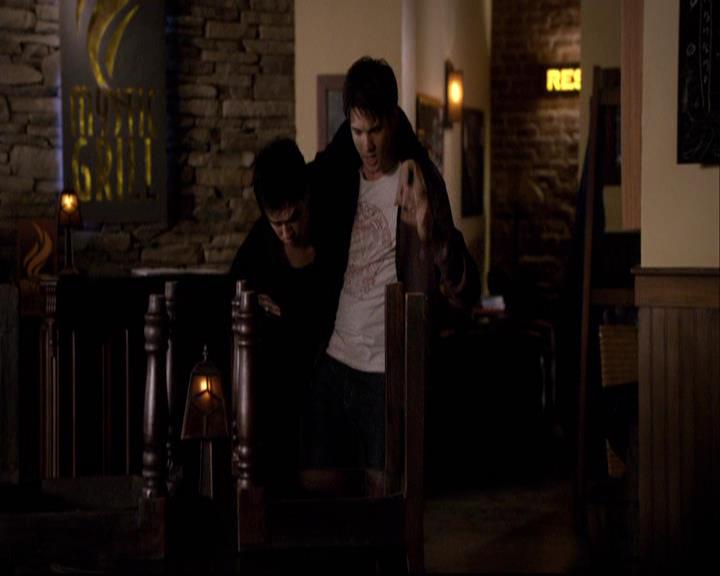 VampireDiariesWorld-dot-org_2x22AsILayDying1173.jpg