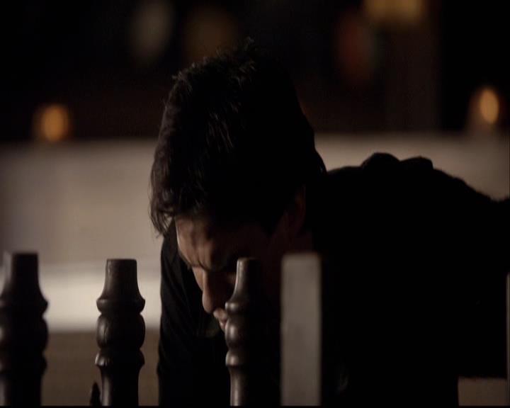 VampireDiariesWorld-dot-org_2x22AsILayDying1175.jpg