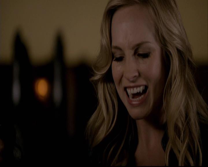 VampireDiariesWorld-dot-org_2x22AsILayDying1204.jpg