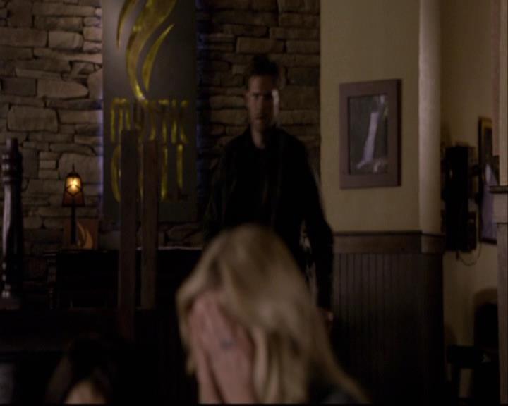 VampireDiariesWorld-dot-org_2x22AsILayDying1228.jpg