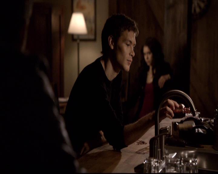 VampireDiariesWorld-dot-org_2x22AsILayDying1297.jpg