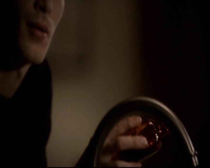 VampireDiariesWorld-dot-org_2x22AsILayDying1301.jpg