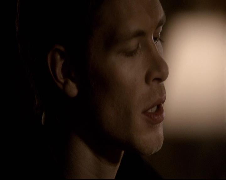 VampireDiariesWorld-dot-org_2x22AsILayDying1306.jpg