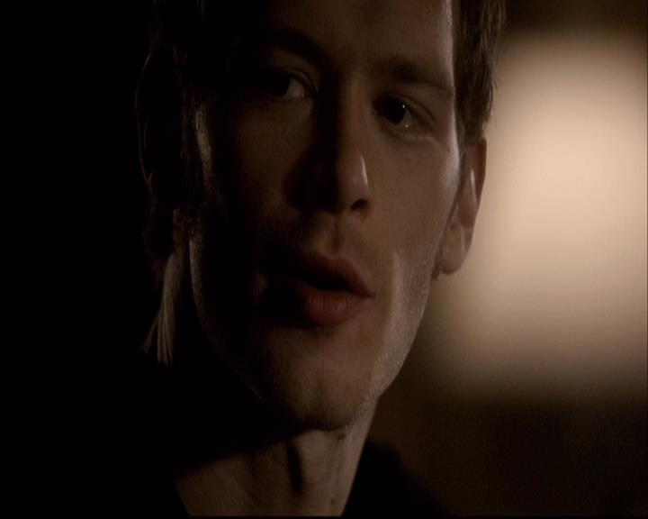 VampireDiariesWorld-dot-org_2x22AsILayDying1307.jpg