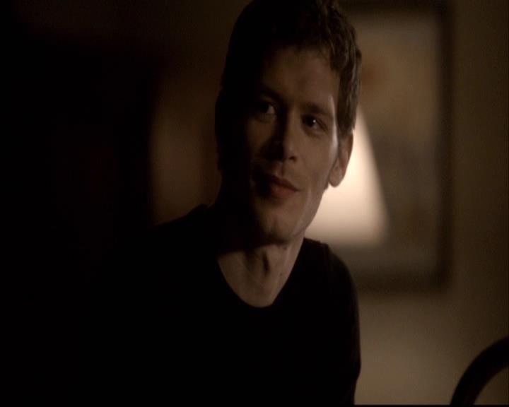 VampireDiariesWorld-dot-org_2x22AsILayDying1312.jpg