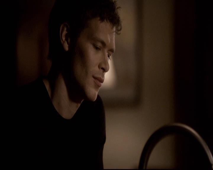 VampireDiariesWorld-dot-org_2x22AsILayDying1346.jpg