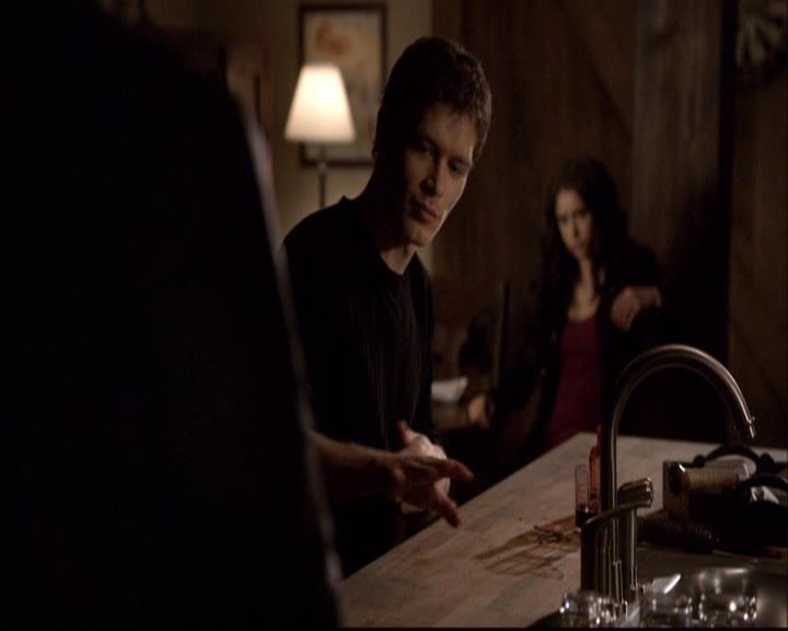 VampireDiariesWorld-dot-org_2x22AsILayDying1363.jpg