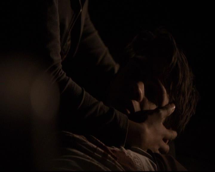 VampireDiariesWorld-dot-org_2x22AsILayDying1397.jpg