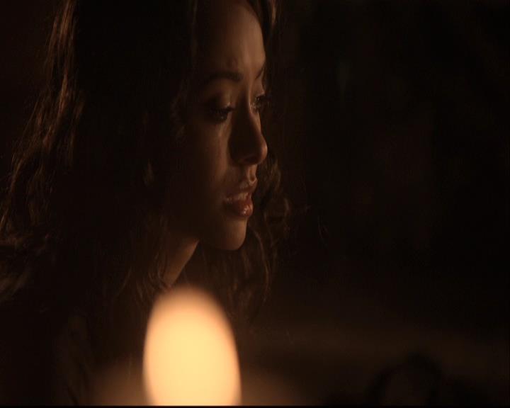 VampireDiariesWorld-dot-org_2x22AsILayDying1419.jpg