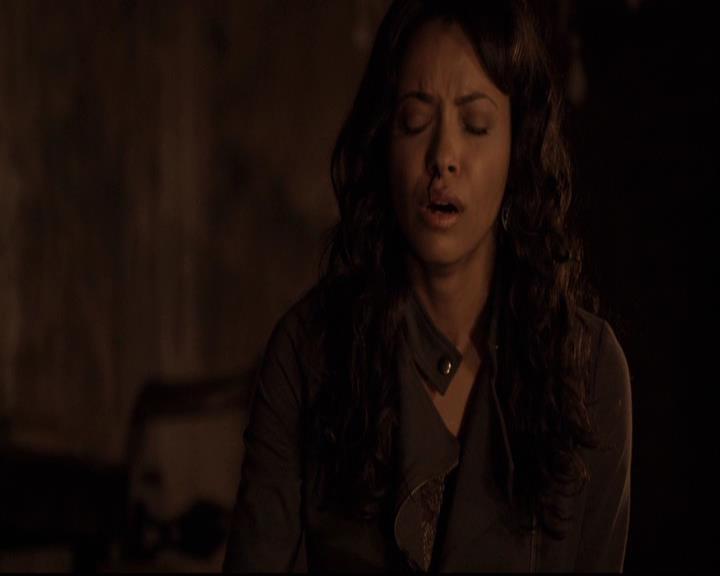 VampireDiariesWorld-dot-org_2x22AsILayDying1435.jpg