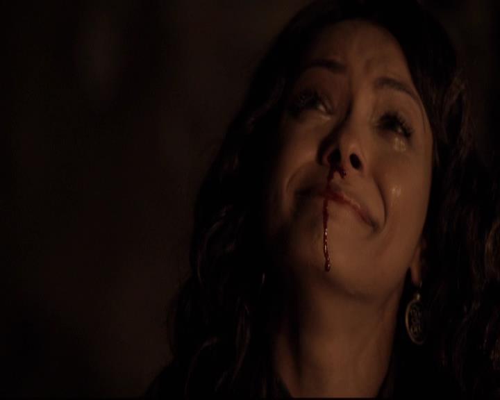 VampireDiariesWorld-dot-org_2x22AsILayDying1463.jpg