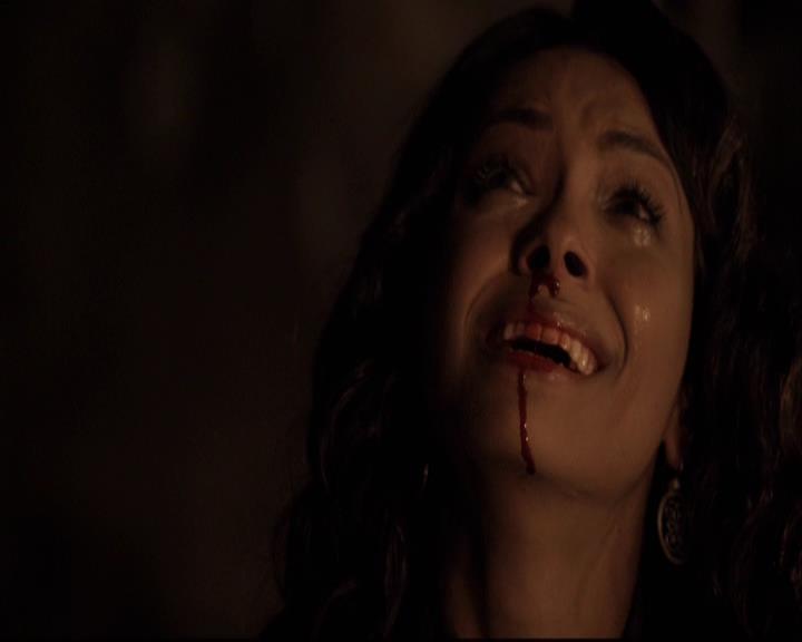 VampireDiariesWorld-dot-org_2x22AsILayDying1464.jpg