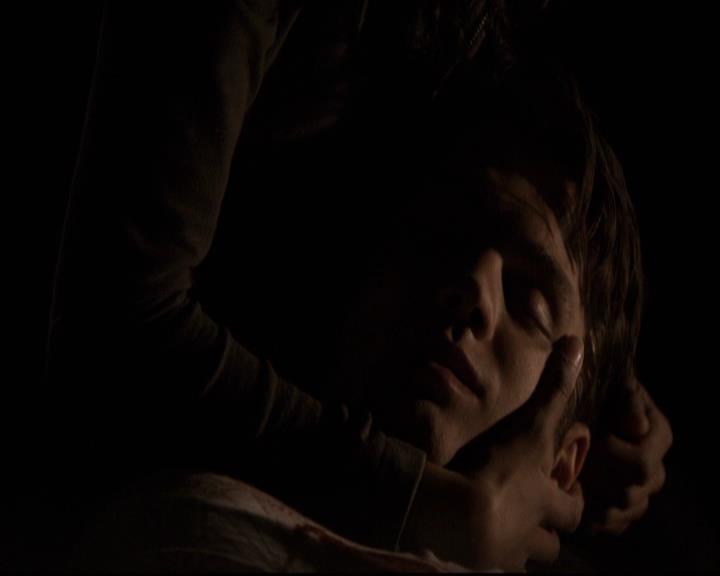 VampireDiariesWorld-dot-org_2x22AsILayDying1475.jpg