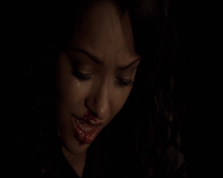 VampireDiariesWorld-dot-org_2x22AsILayDying1501.jpg