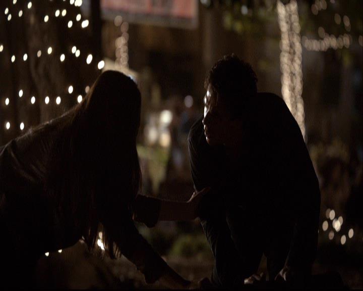 VampireDiariesWorld-dot-org_2x22AsILayDying1543.jpg