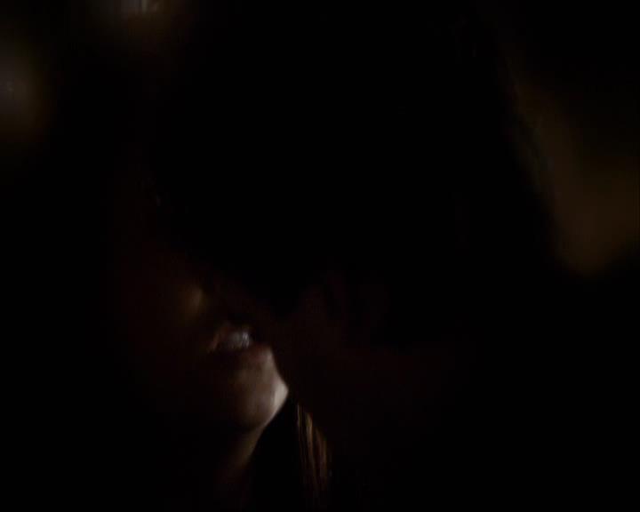 VampireDiariesWorld-dot-org_2x22AsILayDying1579.jpg