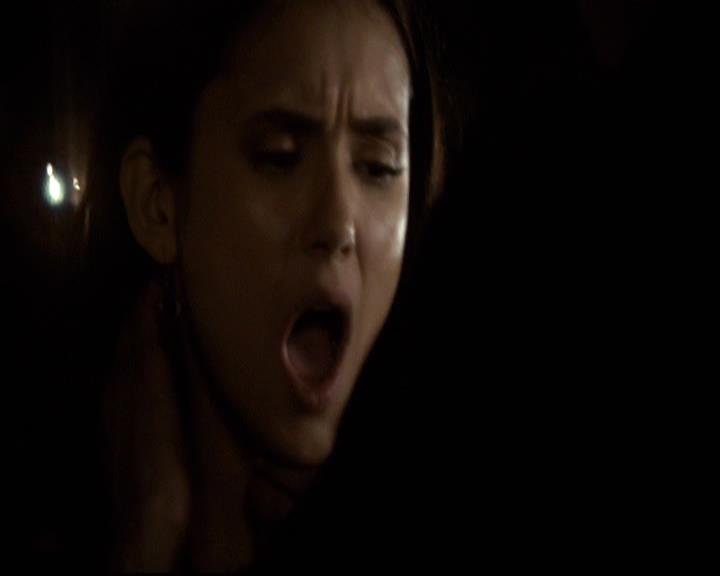 VampireDiariesWorld-dot-org_2x22AsILayDying1595.jpg