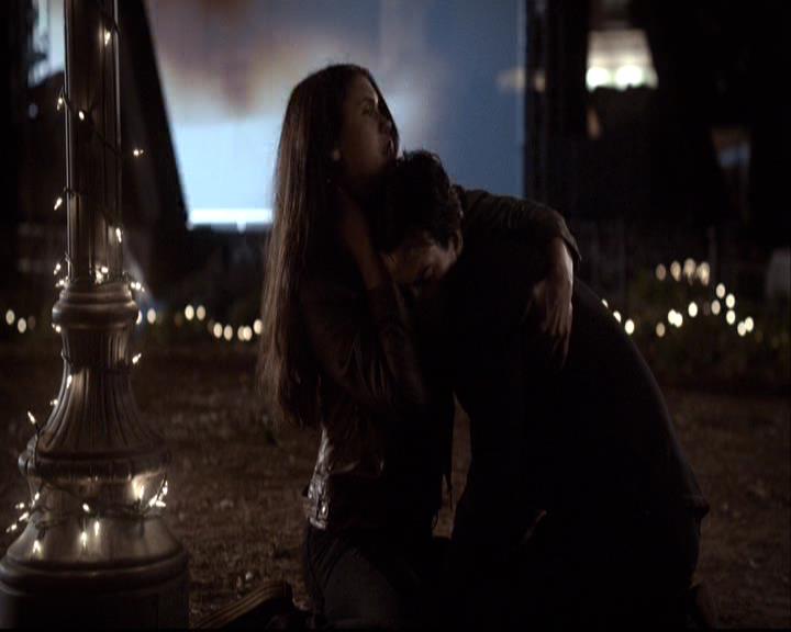 VampireDiariesWorld-dot-org_2x22AsILayDying1613.jpg