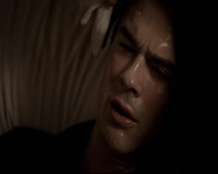 VampireDiariesWorld-dot-org_2x22AsILayDying1800.jpg