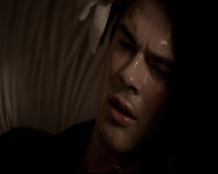 VampireDiariesWorld-dot-org_2x22AsILayDying1801.jpg