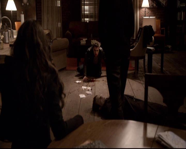VampireDiariesWorld-dot-org_2x22AsILayDying1836.jpg