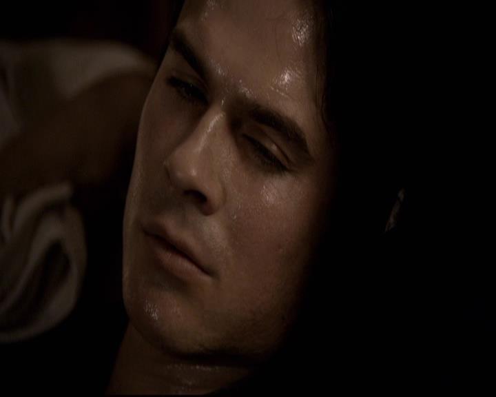 VampireDiariesWorld-dot-org_2x22AsILayDying1912.jpg