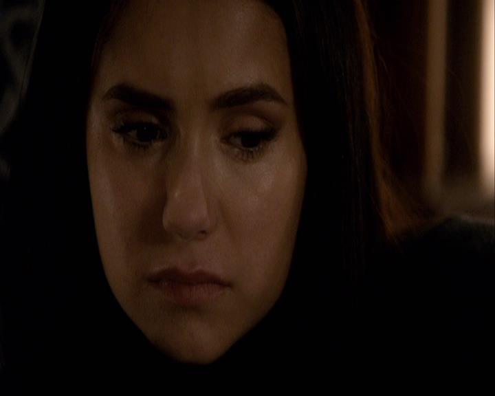 VampireDiariesWorld-dot-org_2x22AsILayDying1918.jpg