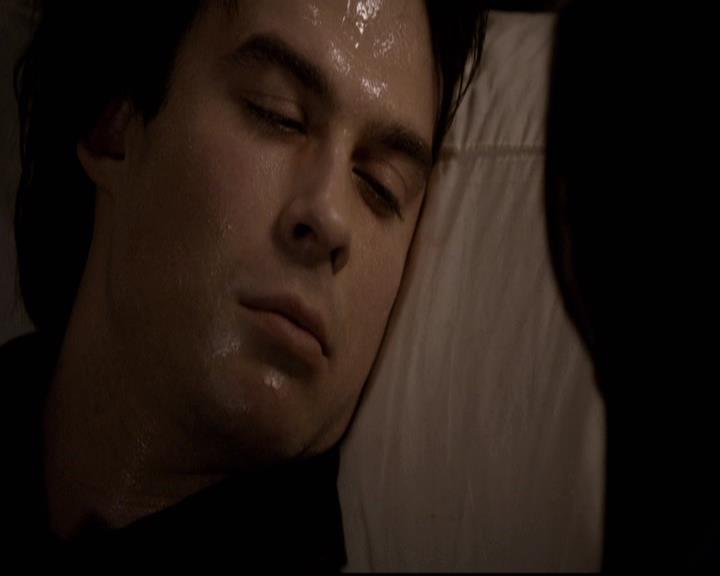 VampireDiariesWorld-dot-org_2x22AsILayDying1943.jpg