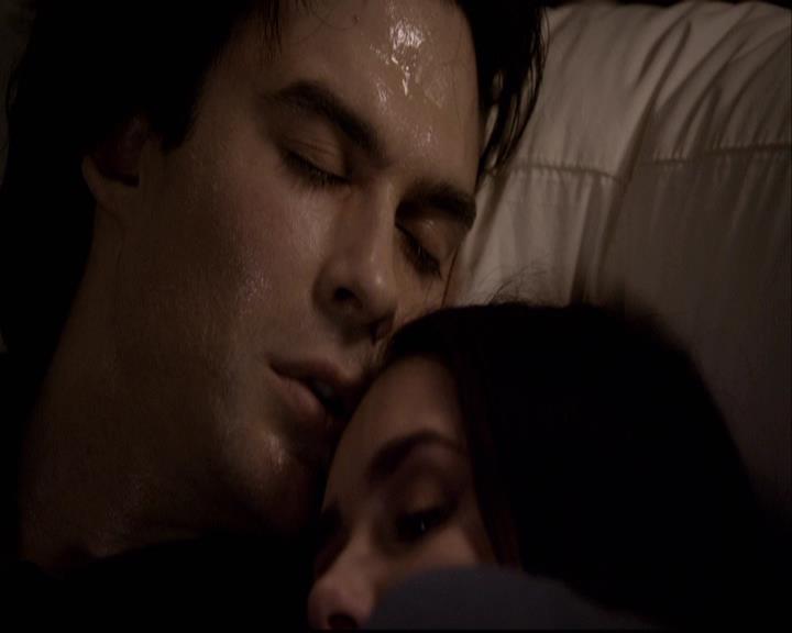 VampireDiariesWorld-dot-org_2x22AsILayDying1979.jpg