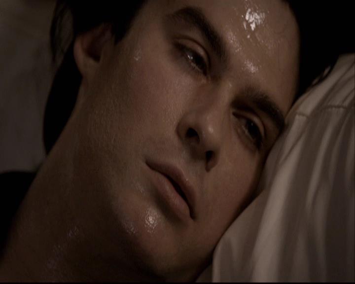 VampireDiariesWorld-dot-org_2x22AsILayDying1999.jpg