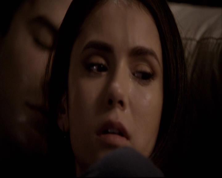 VampireDiariesWorld-dot-org_2x22AsILayDying2026.jpg