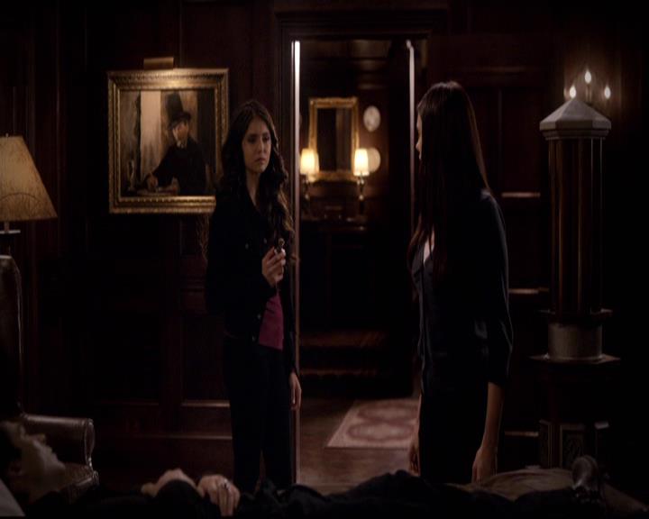 VampireDiariesWorld-dot-org_2x22AsILayDying2076.jpg