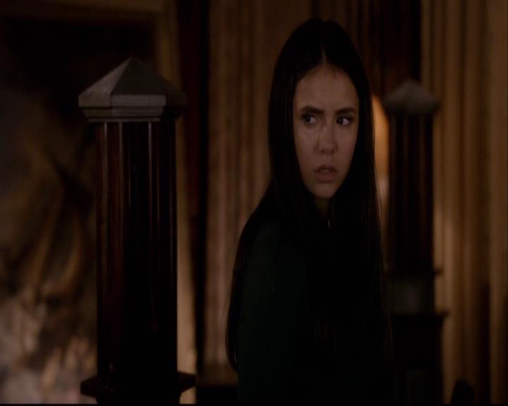 VampireDiariesWorld-dot-org_2x22AsILayDying2077.jpg