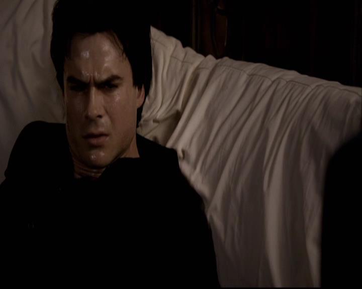 VampireDiariesWorld-dot-org_2x22AsILayDying2086.jpg