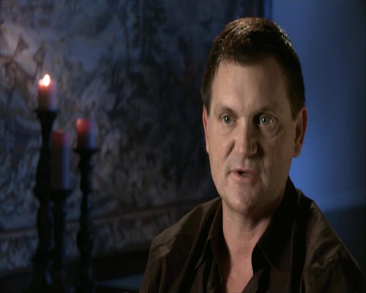 VampireDiariesWorld-dot-org_Seizoen2-DVDExtras-HerOwnWorstEnemy_ElenaKatherineandNina0240.jpg
