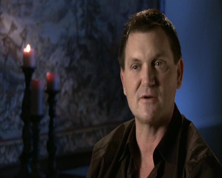 VampireDiariesWorld-dot-org_Seizoen2-DVDExtras-HerOwnWorstEnemy_ElenaKatherineandNina0348.jpg