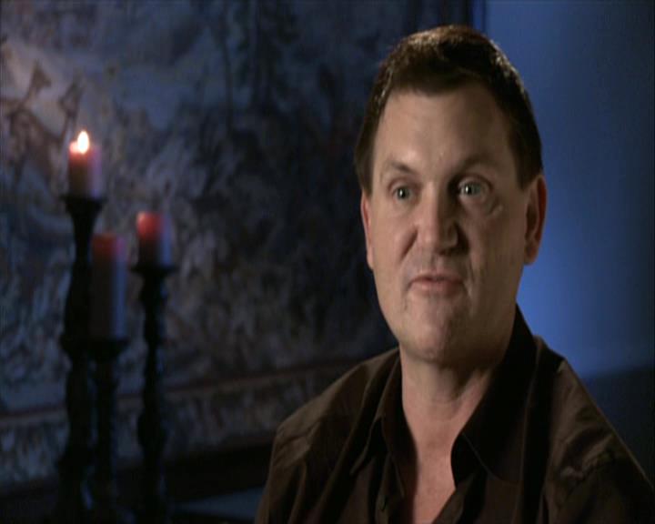 VampireDiariesWorld-dot-org_Seizoen2-DVDExtras-HerOwnWorstEnemy_ElenaKatherineandNina0349.jpg