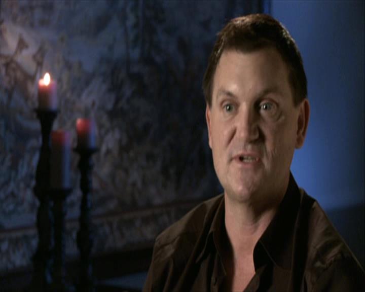 VampireDiariesWorld-dot-org_Seizoen2-DVDExtras-HerOwnWorstEnemy_ElenaKatherineandNina0351.jpg