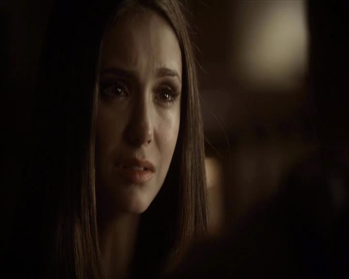 VampireDiariesWorld-dot-org_Seizoen2-DVDExtras-HerOwnWorstEnemy_ElenaKatherineandNina0359.jpg