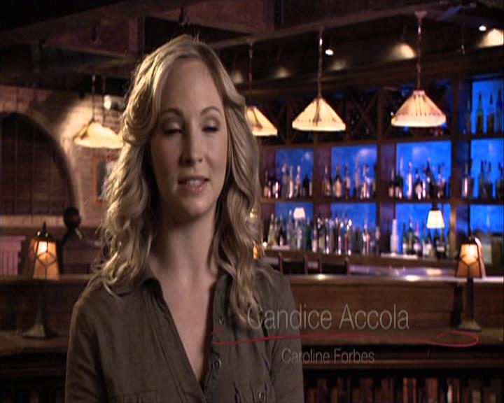 VampireDiariesWorld-dot-org_Seizoen2-DVDExtras-HerOwnWorstEnemy_ElenaKatherineandNina0391.jpg