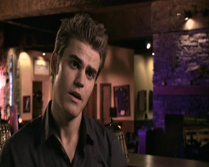 VampireDiariesWorld-dot-org_Seizoen2-DVDExtras-HerOwnWorstEnemy_ElenaKatherineandNina0396.jpg