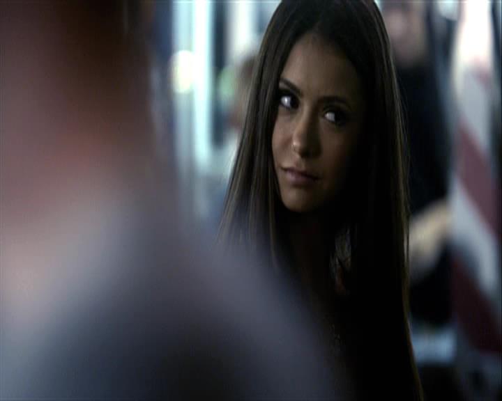 VampireDiariesWorld-dot-org_Seizoen2-DVDExtras-HerOwnWorstEnemy_ElenaKatherineandNina0466.jpg