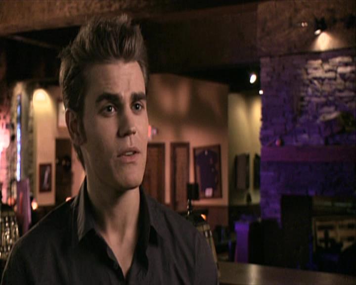 VampireDiariesWorld-dot-org_Seizoen2-DVDExtras-HerOwnWorstEnemy_ElenaKatherineandNina0488.jpg