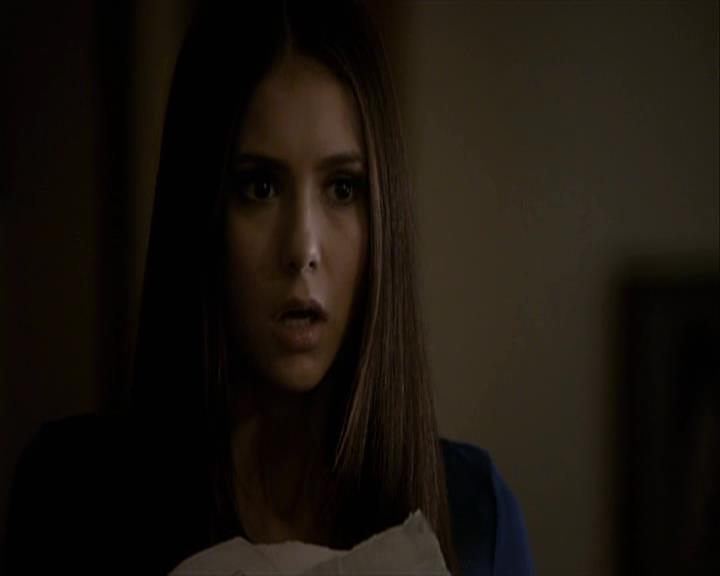 VampireDiariesWorld-dot-org_Seizoen2-DVDExtras-HerOwnWorstEnemy_ElenaKatherineandNina0490.jpg