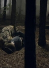 VampireDiariesWorld-dot-org_Seizoen2-DVDExtras-PagesOfTheWolf-BuildingTheBeast0033.jpg